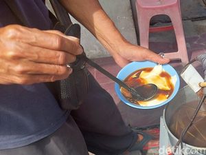 Cerita Jahid, Belajar Puluhan Tahun demi Membuat Kembang Tahu