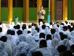 Cegah Tawuran Pelajar, Kapolsek Setiabudi Turun ke Sekolah