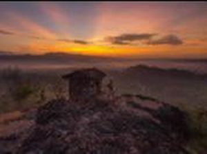 Sunrise Di Gunung Pengkok