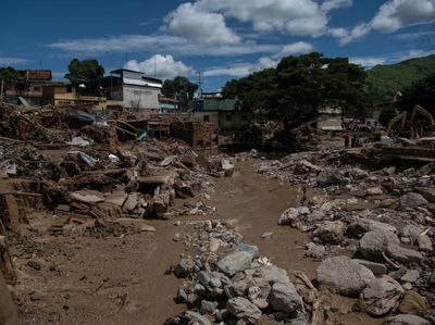 Ngeri! Tanah Longsor Terjang Venezuela, Rumah Rusak Parah