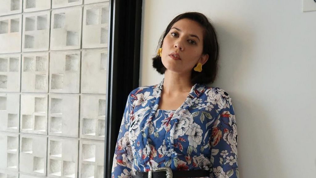 7 Gaya Unik nan Stylish Hannah Al Rashid Padukan Kebaya dan Celana Panjang 7 Gaya Unik nan Stylish Hannah Al Rashid Padukan Kebaya dan Celana Panjang