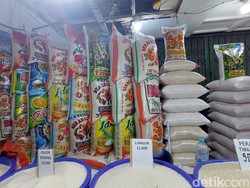 Nah Lho! Pedagang Duga Biang Kerok Harga Beras Naik Gegara Stok Menipis