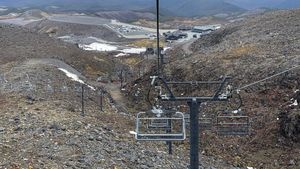 Sungguh Ironis! Arena Ski Selandia Baru Malah Kehilangan Salju