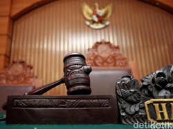 Pria Paruh Baya Dituntut 10 Tahun Penjara Akibat Jadi Kurir Sabu