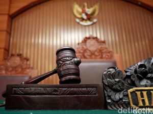 Pria Paruh Baya Dituntut 10 Tahun Penjara Akibat Jadi Kurir Sabu Pria Paruh Baya Dituntut 10 Tahun Penjara Akibat Jadi Kurir Sabu