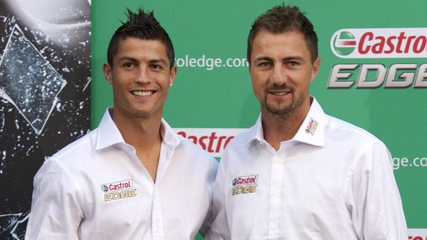 MADRID, SPAIN - SEPTEMBER 07:  Cristiano Ronaldo of Real Madrid (L), and Jerzy Dudek of Real Madrid (R) attend 