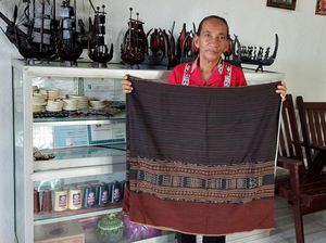 Wow! Warga Maluku Bangun Rumah dari Jual Kain Antik, Berapa Harganya? Wow! Warga Maluku Bangun Rumah dari Jual Kain Antik, Berapa Harganya?