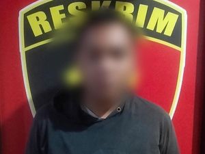 Pria di Kalbar Jual Motor Mertua demi Judi Online-Beli Sabu Ditangkap