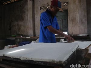 Kedelai di Pati Tembus Rp 13 Ribu/Kg, Produsen Tahu Terpaksa Naikkan Harga Kedelai di Pati Tembus Rp 13 Ribu/Kg, Produsen Tahu Terpaksa Naikkan Harga