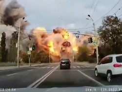 Video Ledakan Besar di Ukraina Akibat Rudal dari Rusia