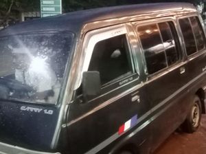 Mobil Mogok Kena Banjir di Buleleng, Eka Batal Tangkil ke Pura Pulaki Mobil Mogok Kena Banjir di Buleleng, Eka Batal Tangkil ke Pura Pulaki