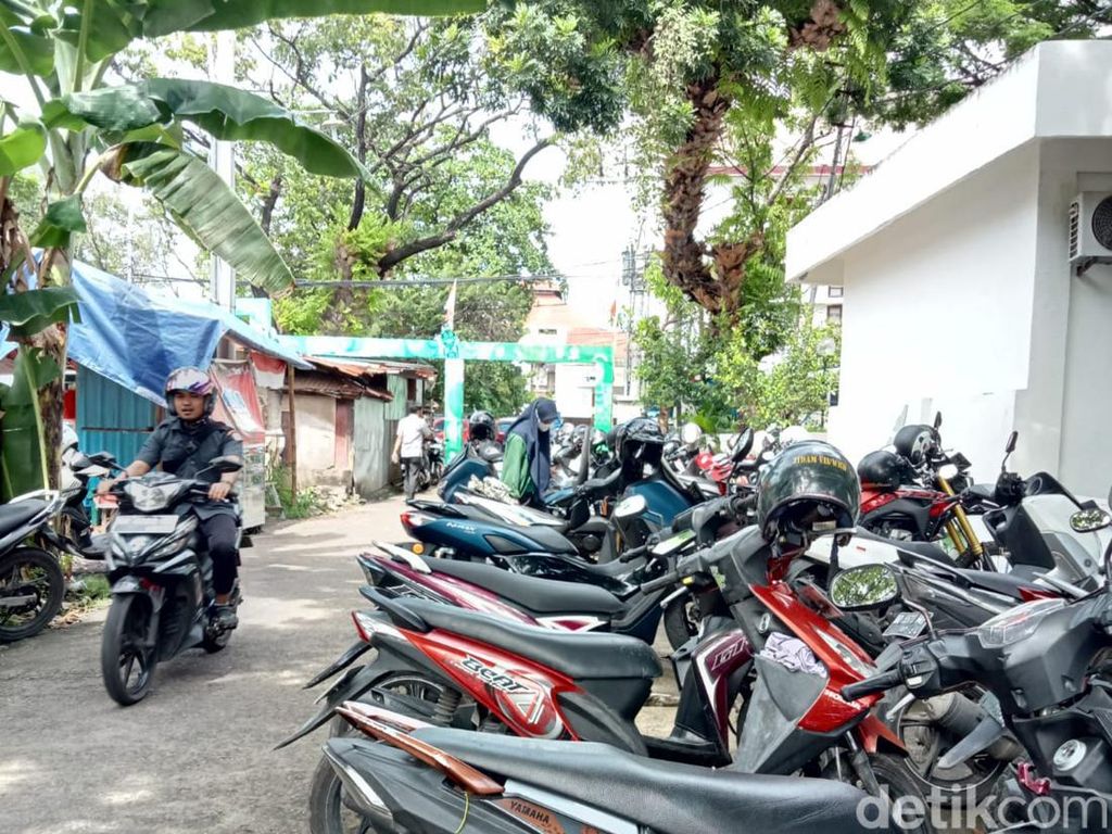 Siasat ASN Pemkot Makassar Bandel saat Ojol Day, Parkir Jauh dari Balai Kota