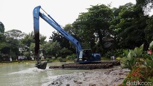 Cegah Banjir, Situ Lembang Dikeruk