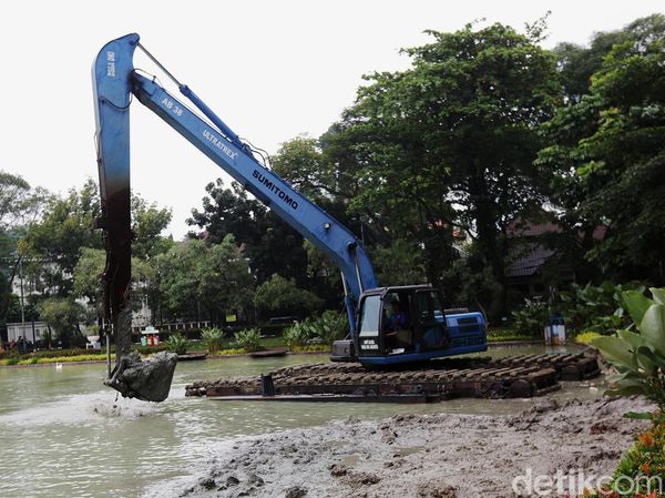 Cegah Banjir, Situ Lembang Dikeruk
