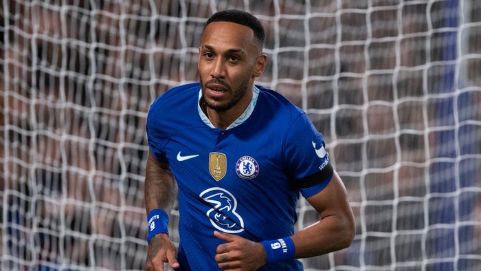 LONDON, ENGLAND - OCTOBER 05: Pierre-Emerick Aubameyang celebrates scoring Chelseas second goal during the UEFA Champions League group E match between Chelsea FC and AC Milan at Stamford Bridge on October 05, 2022 in London, England. (Photo by Visionhaus/Getty Images)