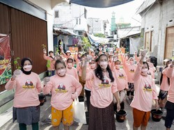 Genjot Ekonomi Warga, Relawan Ganjar Tebar 400 Pohon Cabai di Jakut