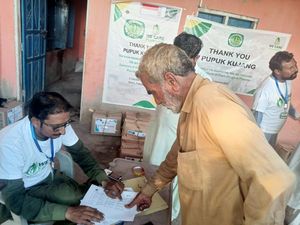 Produsen Pupuk Asal Jabar Bantu Korban Banjir Pakistan Produsen Pupuk Asal Jabar Bantu Korban Banjir Pakistan