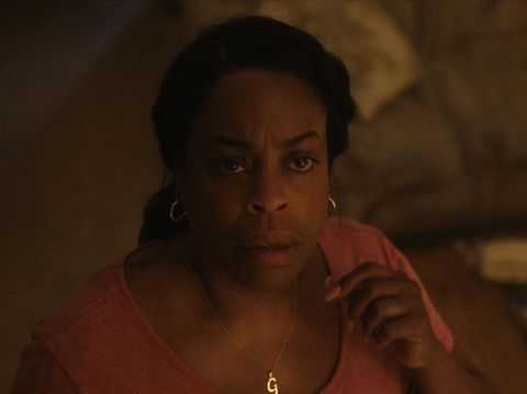 Dahmer. Monster: The Jeffrey Dahmer Story. Niecy Nash as Glenda Cleveland in episode 107 of Dahmer. Monster: The Jeffrey Dahmer Story. Cr. Courtesy Of Netflix  2022