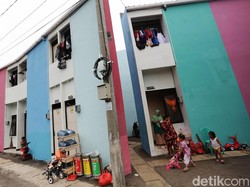 Intip Aktivitas Warga Kampung Gembira Gembrong yang Baru Diresmikan Anies