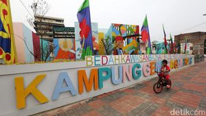 Intip Kampung Gembira Gembrong yang Diresmikan Anies