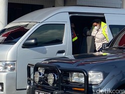 Alasan Lukas Enembe Pakai Jasa Dokter Spesialis-Perawat dari Luar Negeri