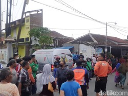 Pria Misterius Tersambar KA Dharmawangsa di Semarang