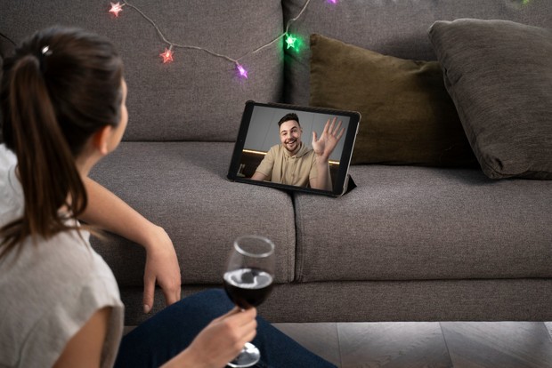 Video call/ Foto: freepik.com/freepik Video call