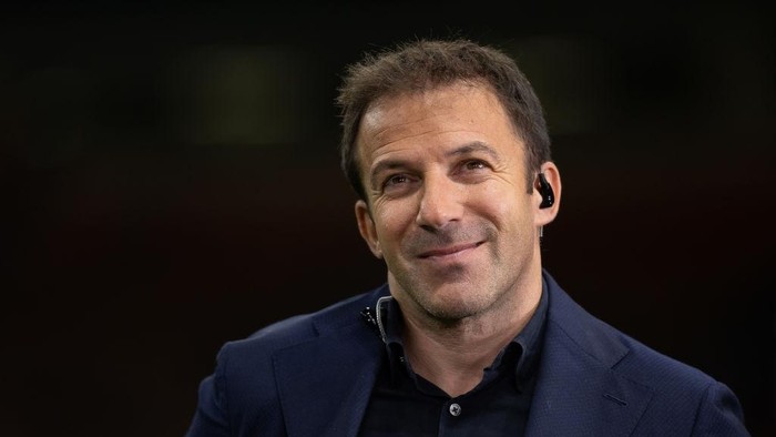 MILAN, ITALY - SEPTEMBER 23: Alessandro Del Piero smiles during the UEFA Nations League League A Group 3 match between Italy and England at Stadio Giuseppe Meazza on September 23, 2022 in Milan, Italy. (Photo by Emmanuele Ciancaglini/Ciancaphoto Studio/Getty Images)