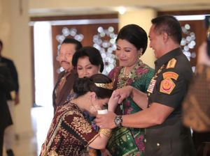 Panglima TNI Andika Antar Putrinya Sumpah Dokter, Sampaikan Ini ke Wisudawan