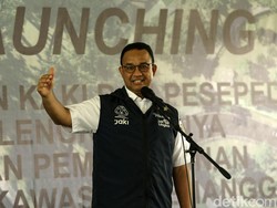 Polemik Halte TransJ Bundaran HI, Anies: Patung Selamat Datang Tak Terhalang