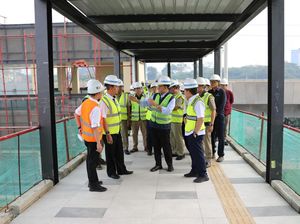 Tinjau Pembangunan Skywalk di Lebak Bulus, Anies: Jadi Contoh Konektivitas