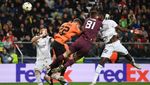 Tradisi Bek Real Madrid Berdarah-darah