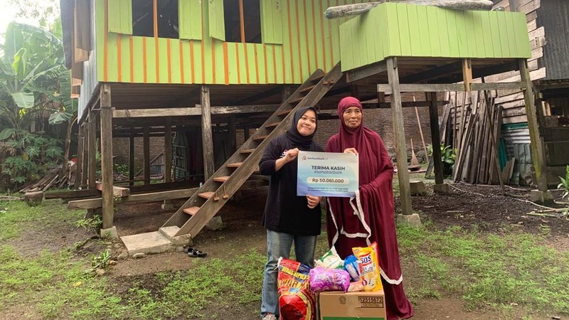 Bahagianya Nurmiah Dapat Rumah Panggung Baru Berkat Sahabat Baik