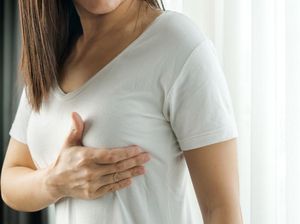 Keringat Ujung Jari Wanita Bisa Bantu Deteksi Kanker Payudara? Keringat Ujung Jari Wanita Bisa Bantu Deteksi Kanker Payudara?