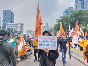 Ancam Mogok Nasional, Buruh Tuntut Upah Naik 13 Persen di 2023 Ancam Mogok Nasional, Buruh Tuntut Upah Naik 13 Persen di 2023