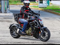 Ducati Diavel dengan Mesin V4 Muncul di Jalanan