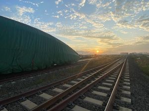 Rahasia Kereta Cepat Jakarta-Bandung Tekan Getaran di Kecepatan 350 Km/jam
