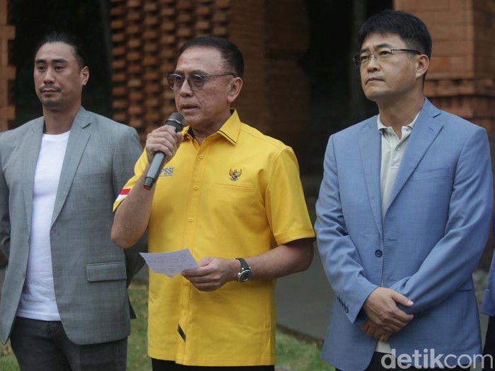 FIFA dan AFC bergerak cepat untuk menuntaskan seluruh informasi terkait tranformasi sepakbola di Indonesia. Untuk itu, mereka pun memastikannya dengan datang ke Indonesia.