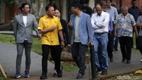 Seperti diketahui, Tragedi Kanjuruhan yang terjadi pada 1 Oktober lalu menyebabkan banyak korban meninggal. Saat ini, total ada 132 orang tewas, dan lainnya mengalami korban luka-luka baik berat dan ringan. Pemerintah Indonesia telah membentuk Tim Gabungan Independen Pencari Fakta (TGIPF) guna mengusut tuntas kasus tersebut. Enam orang kini sudah ditetapkan sebagai tersangka.