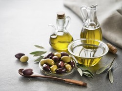 Manfaat Minyak Zaitun untuk Wajah dan Cara Memakainya