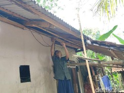 Keahlian Pria Ciamis Kebal Setrum Bikin Keluarga Waswas