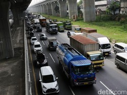 Titik Kemacetan Pemudik di Tol Cikampek Pagi Ini
