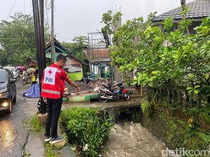 Bocah Sukabumi Hilang Terbawa Hanyut Saat Main Air di Parit