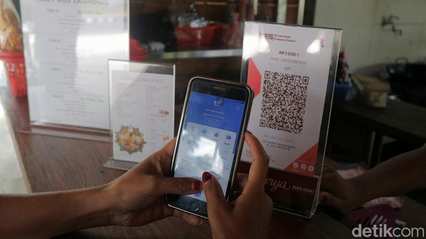 Mobile Banking Mudahkan Warga di Pulau Terdepan RI Belanja Online