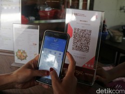 Top! Mobile Banking Mudahkan Warga di Pulau Terdepan RI Belanja Online