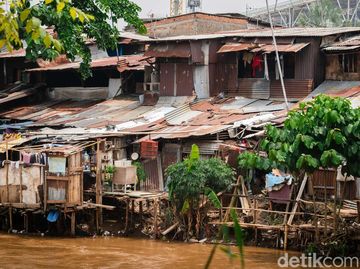 Normalisasi Ciliwung, Ada Belasan Warga yang Belum Dapat Ganti Rugi