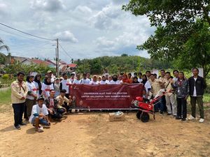 Relawan Ganjar Beri Bantuan Alat dan Bibit untuk Petani di Jambi