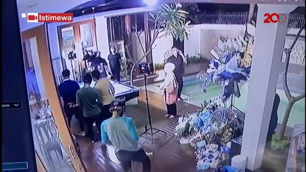 Rizky Billar Lempar Bola Biliar ke Lesti Kejora