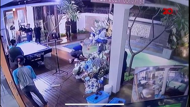 Rizky Billar Lempar Bola Biliar ke Lesti Kejora