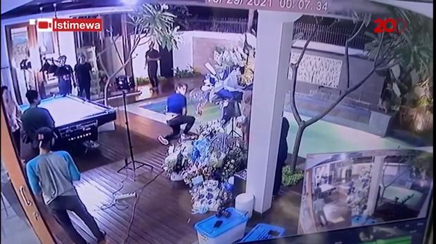 Rizky Billar Lempar Bola Biliar ke Lesti Kejora